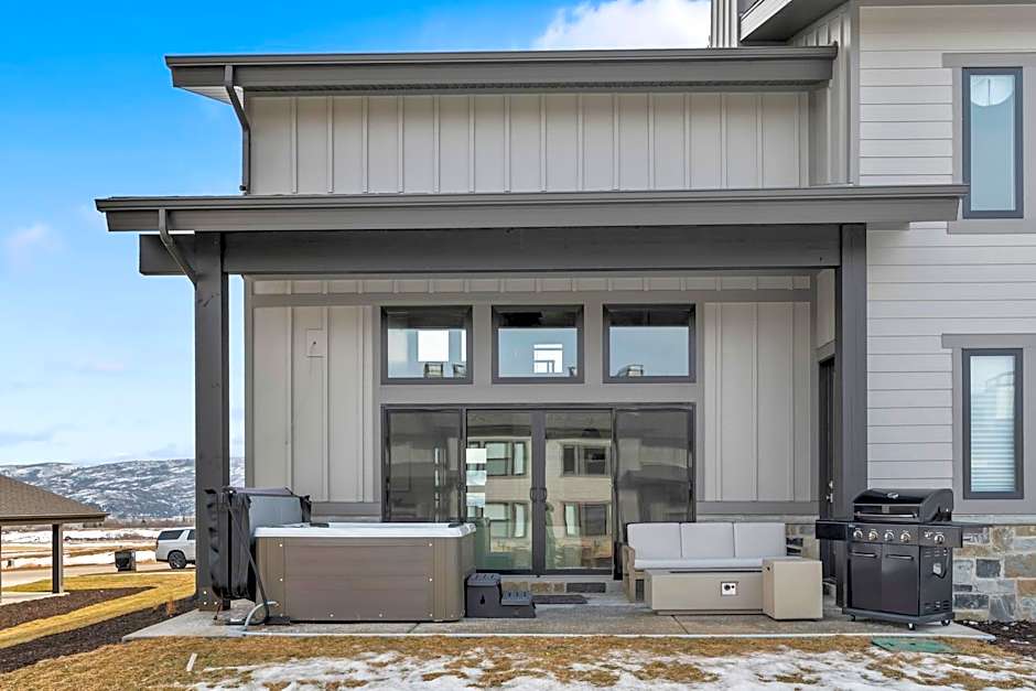 Luxury Stays Club 1012, New lovely 4br TH, New Deer Valley 1 min Park City 10 min