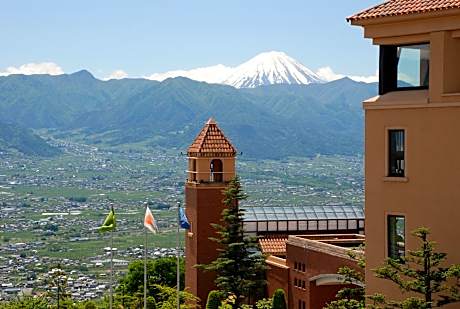Fruit Park Fujiya Hotel