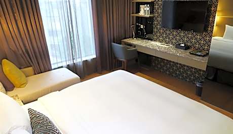Deluxe Suite with Sofa Bed