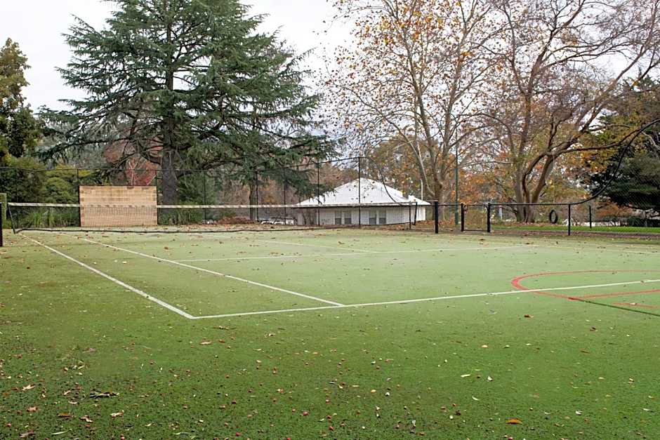 Linaker Art Deco Motel