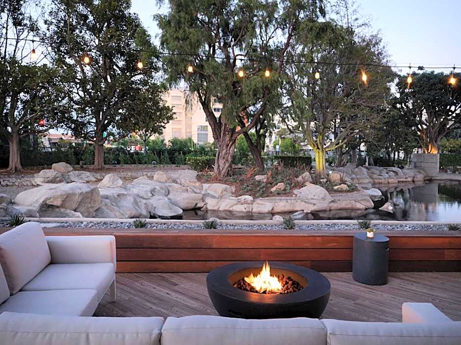 Hotel Fera Anaheim, a DoubleTree by Hilton