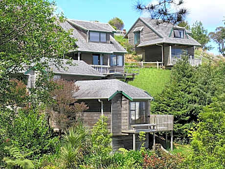 Grafton Cottage & Chalets