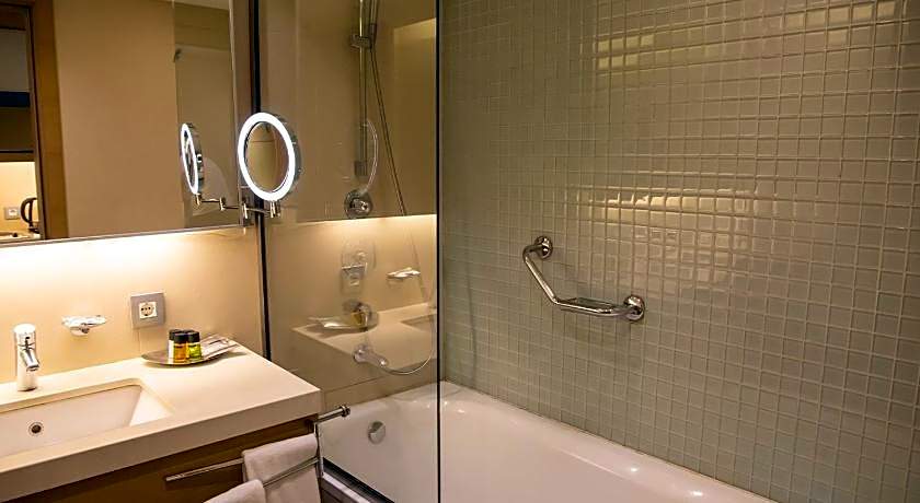 Saifi Suites