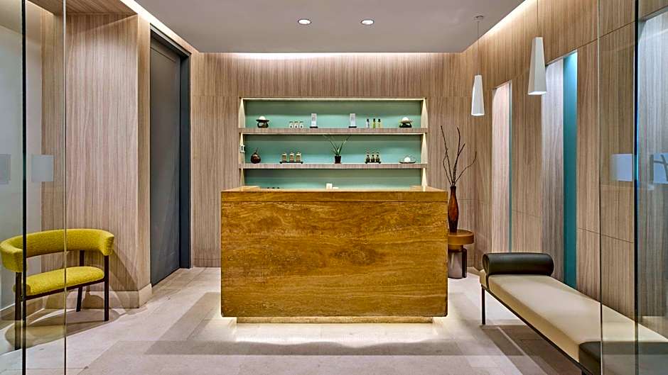 Holiday Inn & Suites Makati By IHG