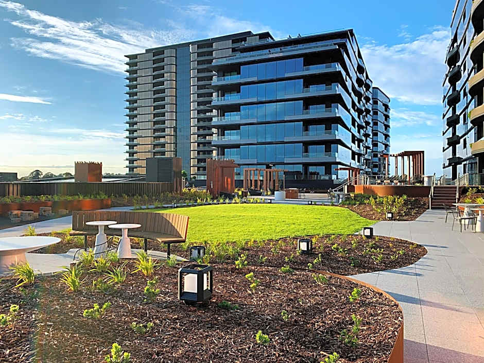 SkyGarden Luxury Condo at The Glen by Live Local