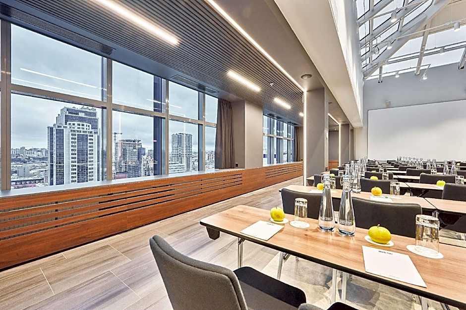 Park Inn by Radisson Kyiv Troyitska