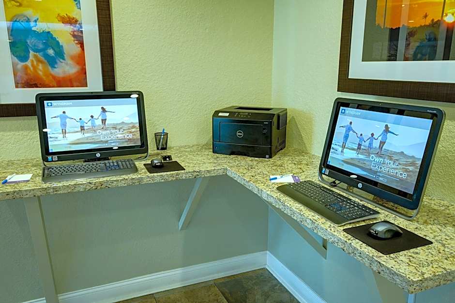 Wyndham Royal Vista