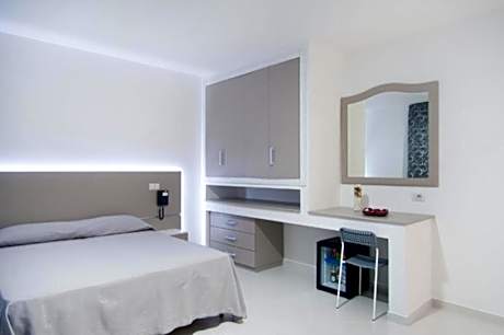 Double Room with Spa Bath