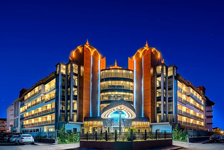 Arnor De Luxe Hotel & Spa