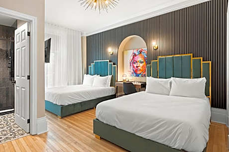 Family Quadruple Room, 2 Queen Beds