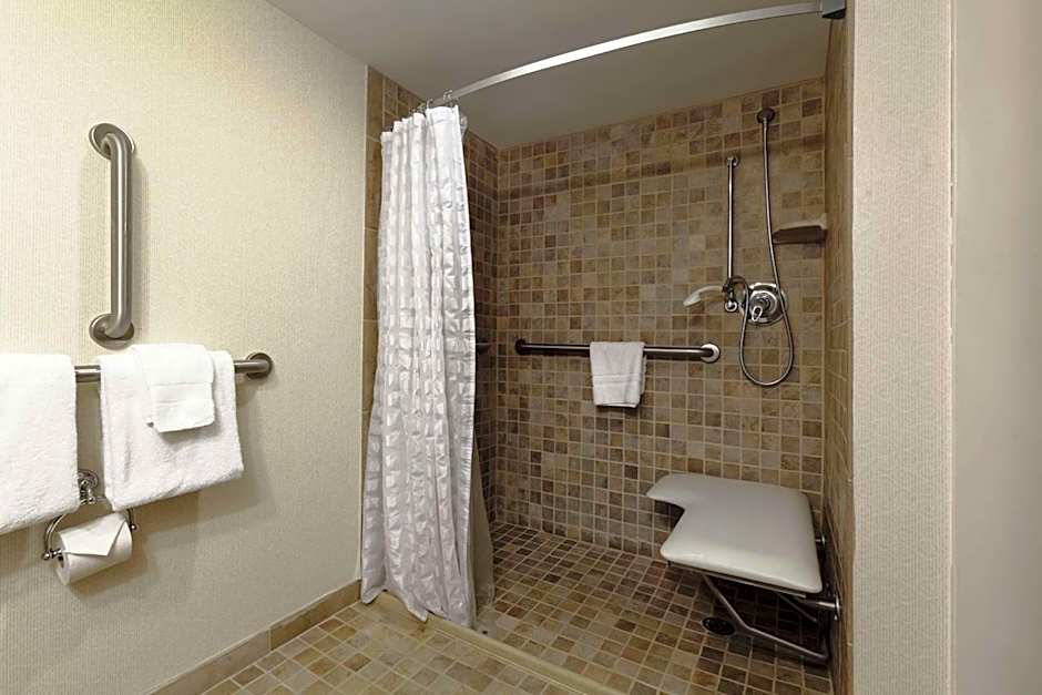 Embassy Suites By Hilton Hotel Richmond-Commerce Center