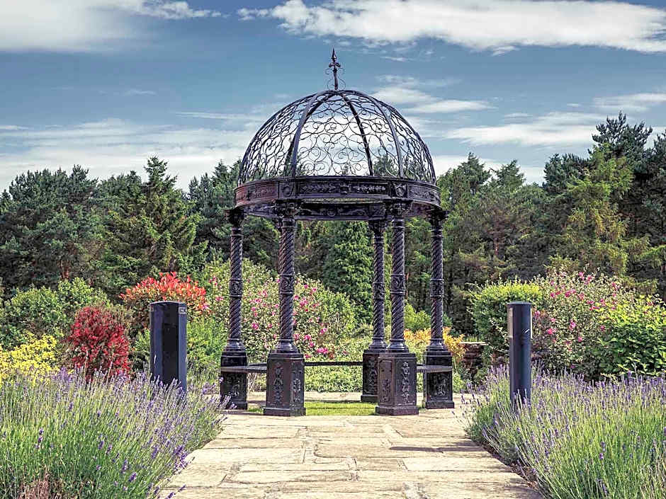 Mercure Leeds Parkway Hotel