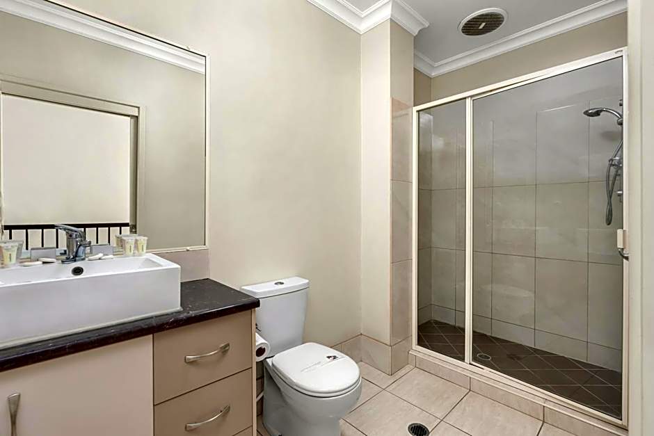 Western Gateway Motel and Apartments