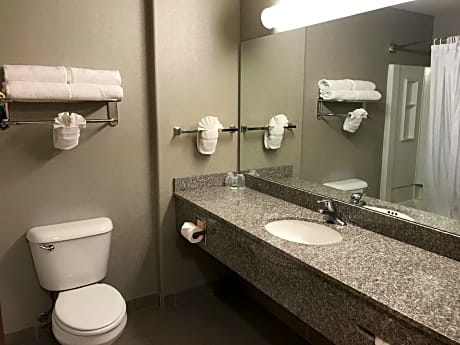 Two Queen Beds - Non-Smoking