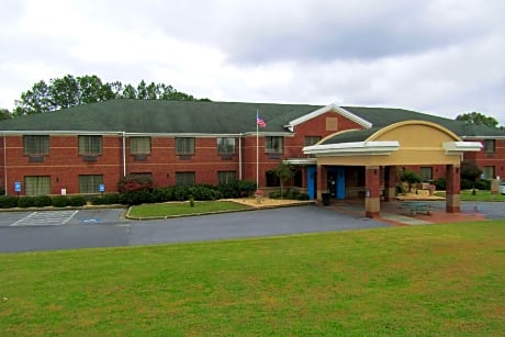 Econo Lodge Inn & Suites