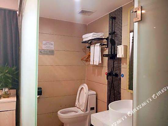Anhua Hotel