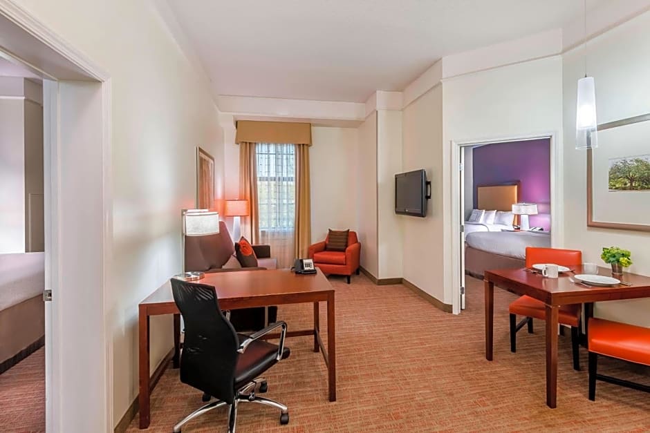 Residence Inn Savannah Downtown Historic District