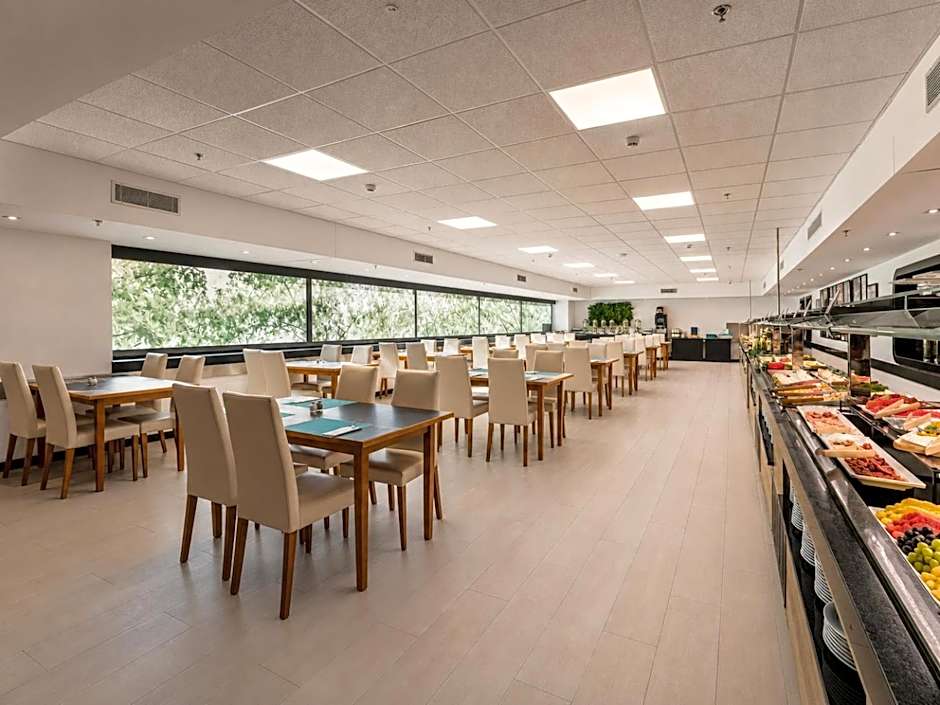 Hotel Chamartin The One