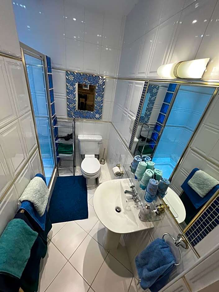 Dawson Place, Juliette's Bed and Breakfast