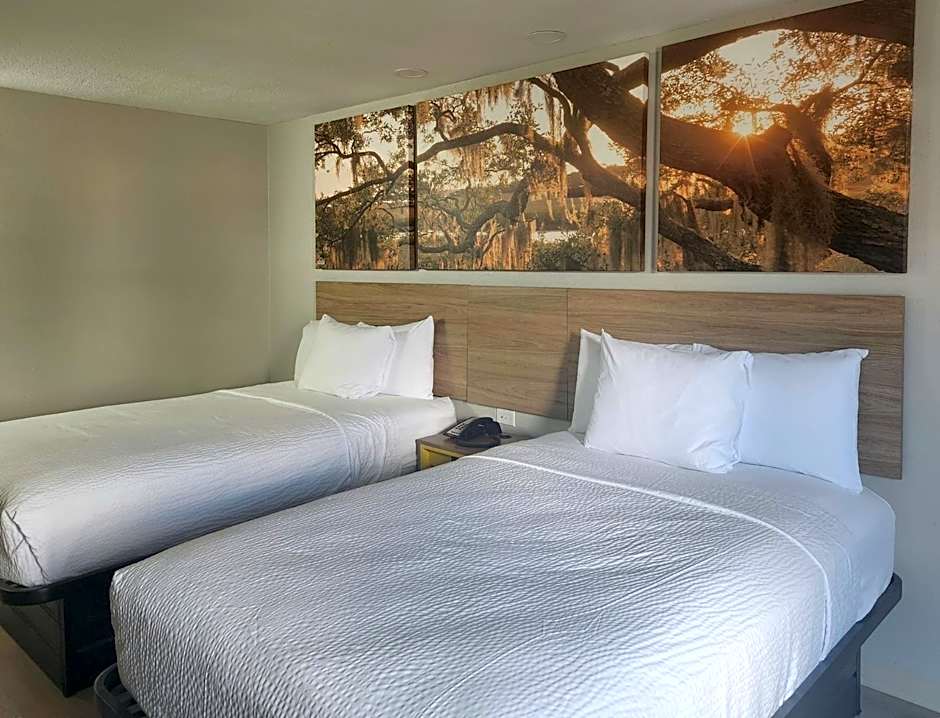 Days Inn by Wyndham Lafayette Scott