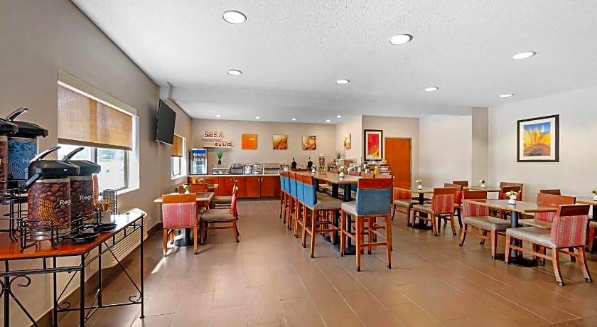 Comfort Inn & Suites North Greenfield