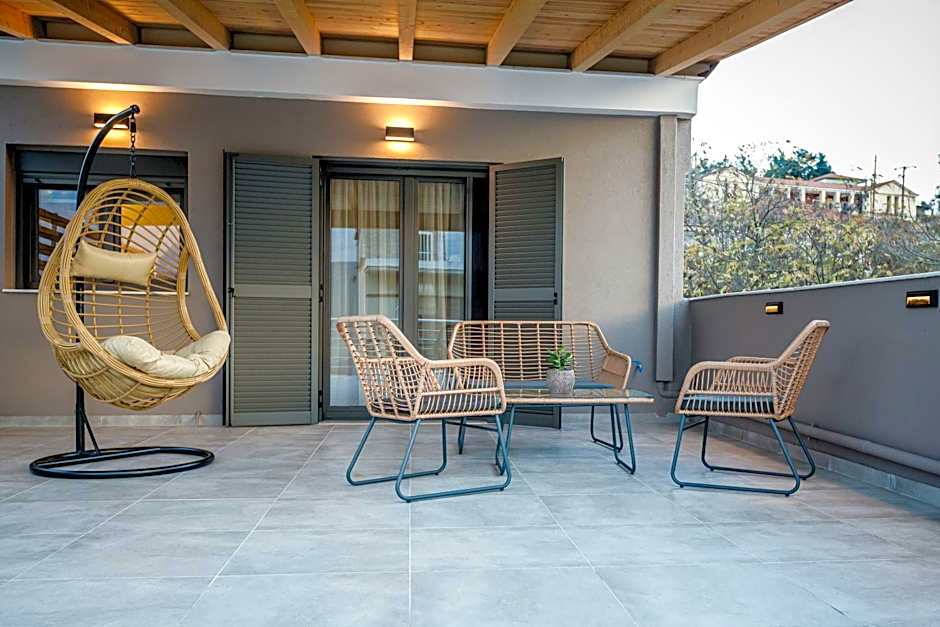 Naias Nemeia Luxury Rooms