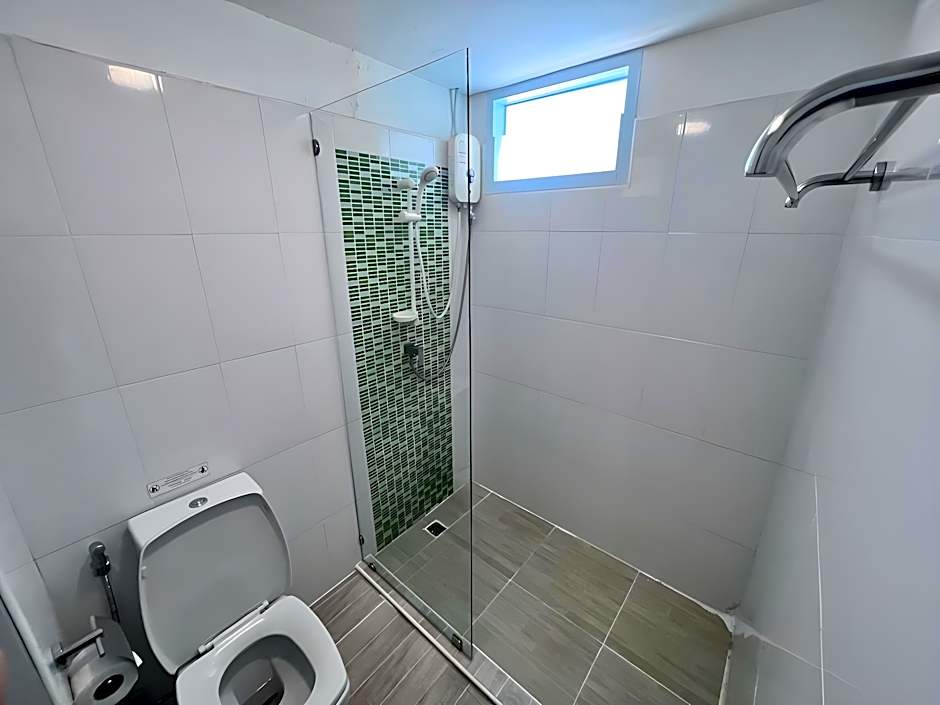 Malizon Hotel and Residences