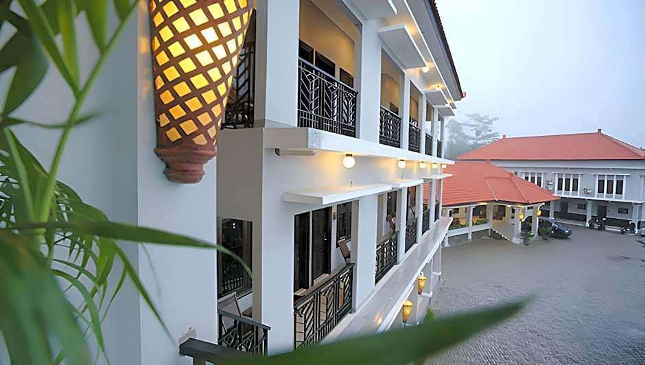 Avila Ketapan Rame Hotel