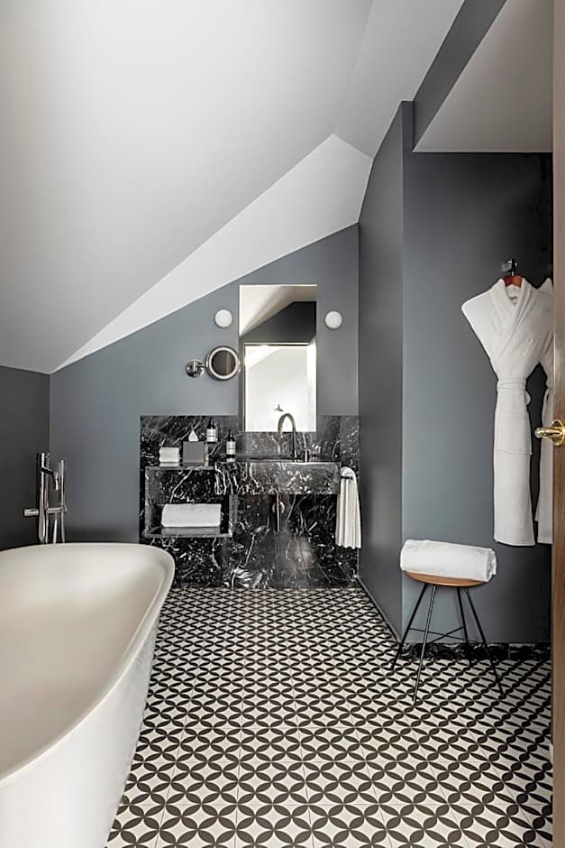 TOTEM Madrid, a Small Luxury Hotel of the World