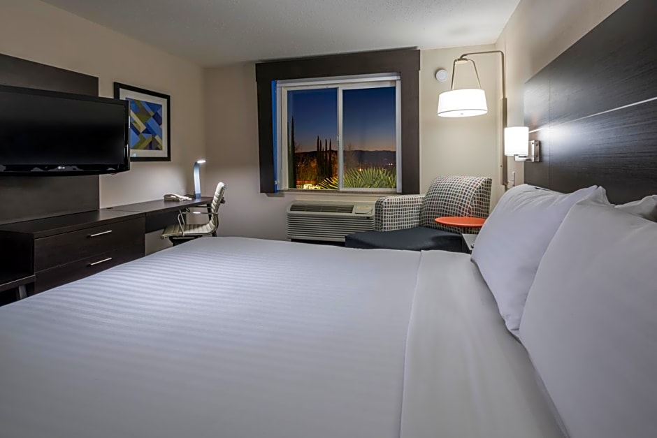Holiday Inn Express Hotel & Suites Livermore By IHG