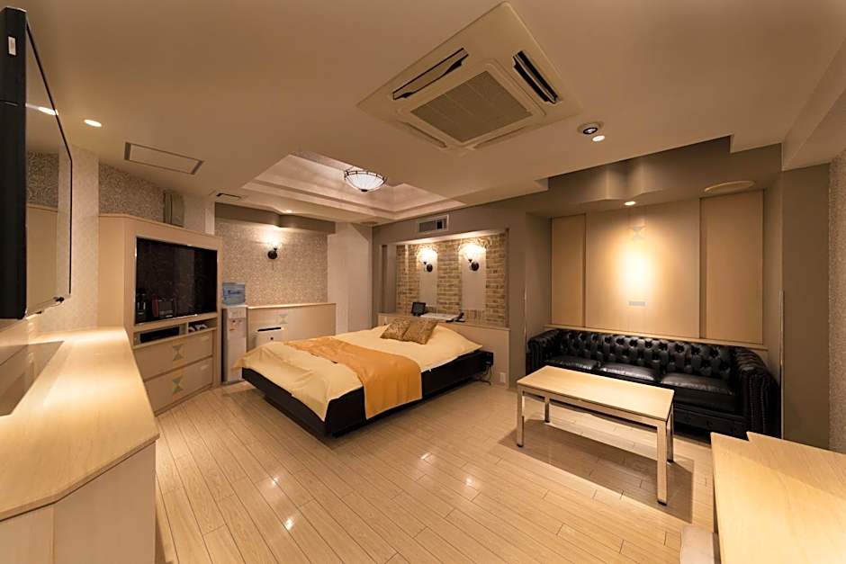 Hotel Luna Ikeda (Adult Only)