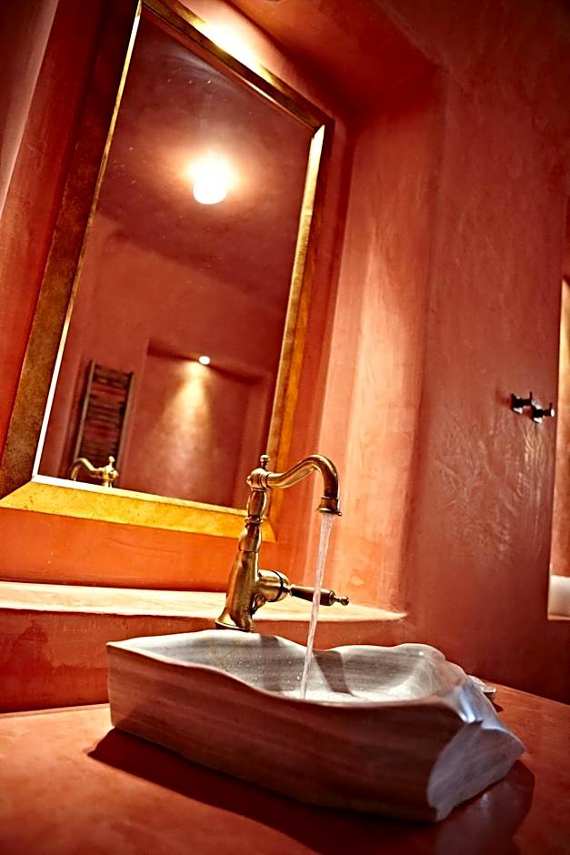 Voreina Gallery Suites