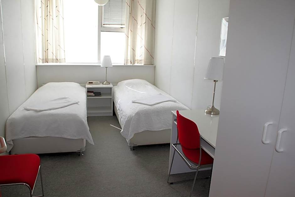 101 Guesthouse Hotel