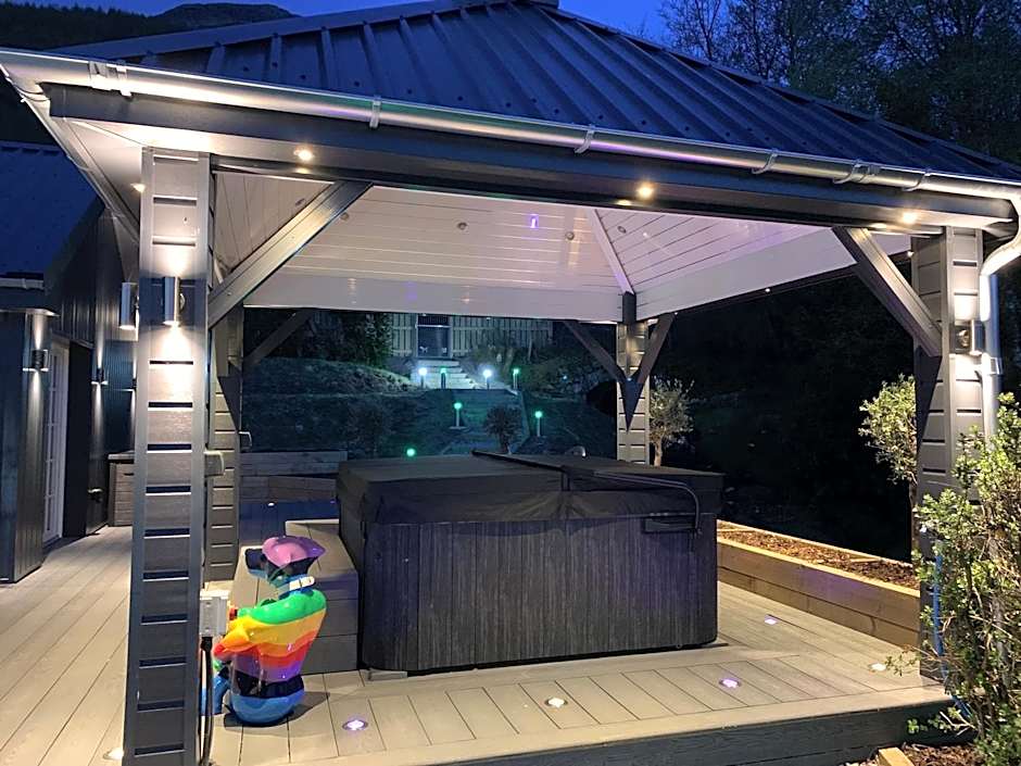 Little Fox Lodge Luxury Hideaway with Hot Tub Glencoe Near Fortwilliam