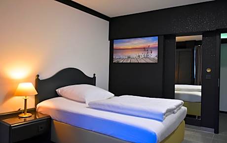 Economy Single Room