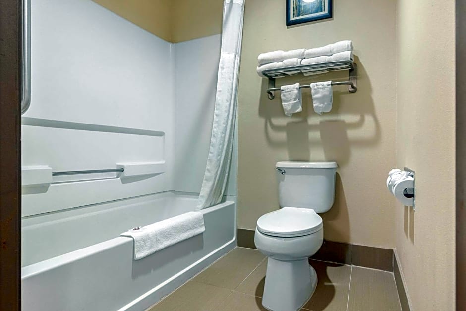 Comfort Suites Omaha East-Council Bluffs