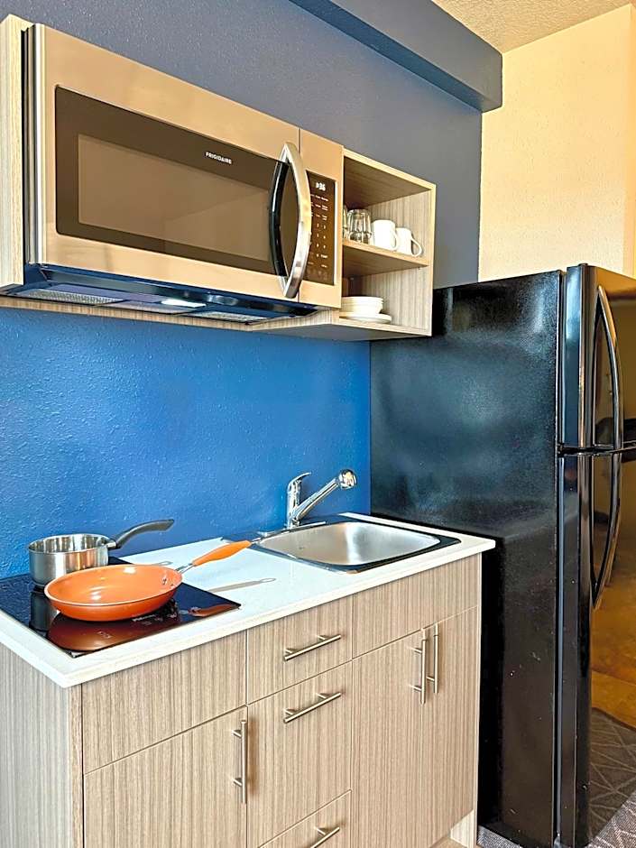 High Point Inn & Suites Peace River