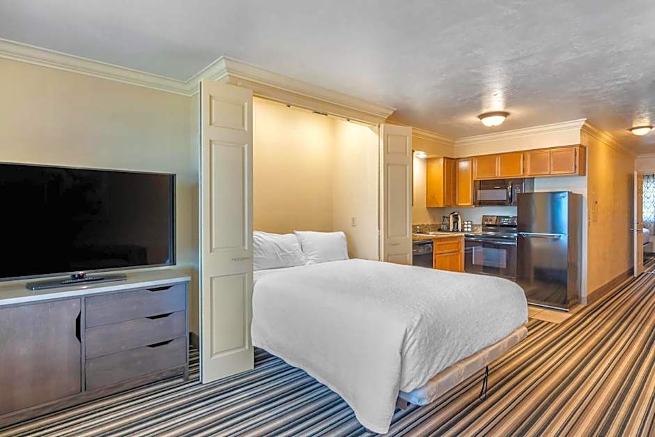 Lincoln Sands Oceanfront Resort, Ascend Hotel Collection