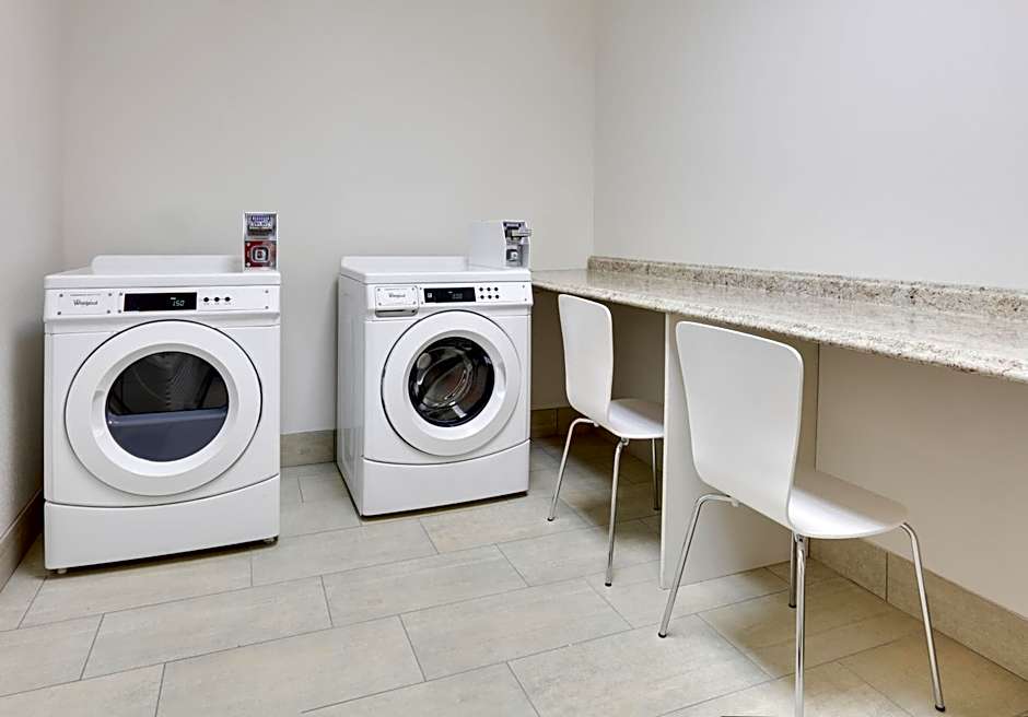 Holiday Inn Express And Suites Dublin By IHG