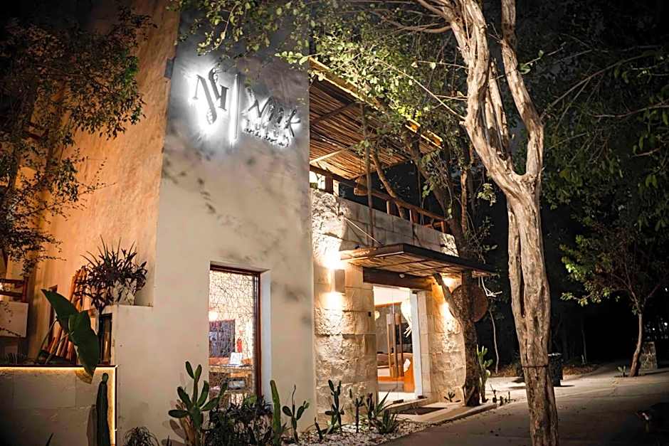 Niik Tulum