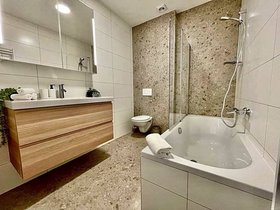 OneLuxStay near Fashion District
