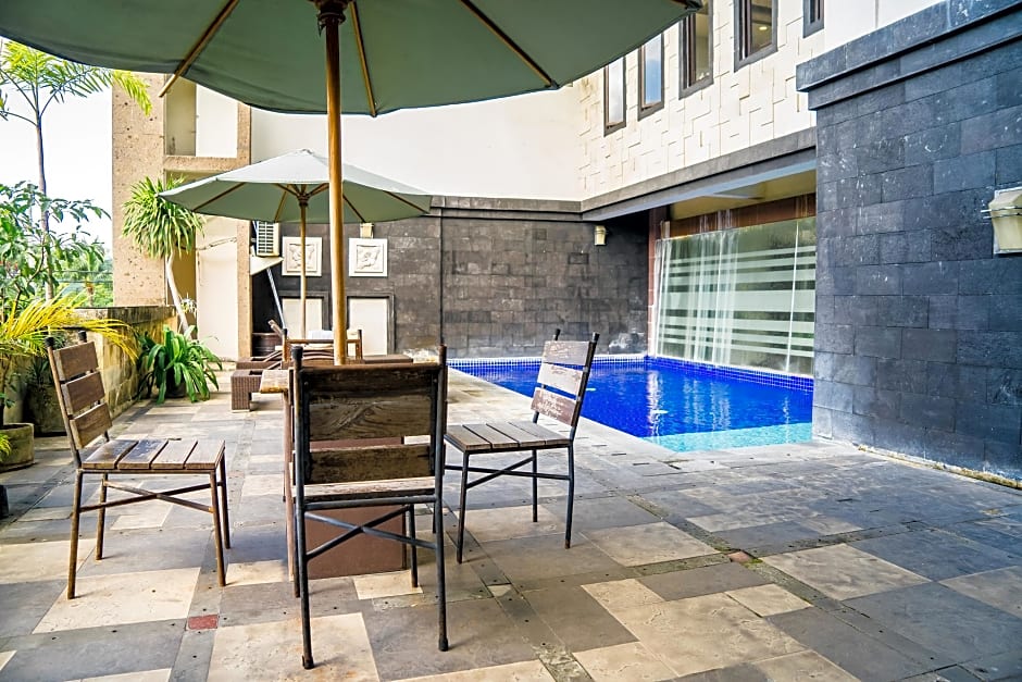 Puri Ayu Hotel