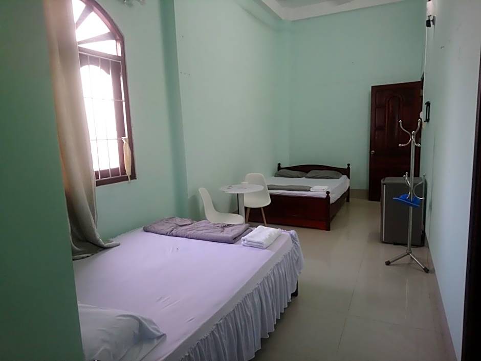 Zdjęcie 1 z 5 — 2 Double Beds