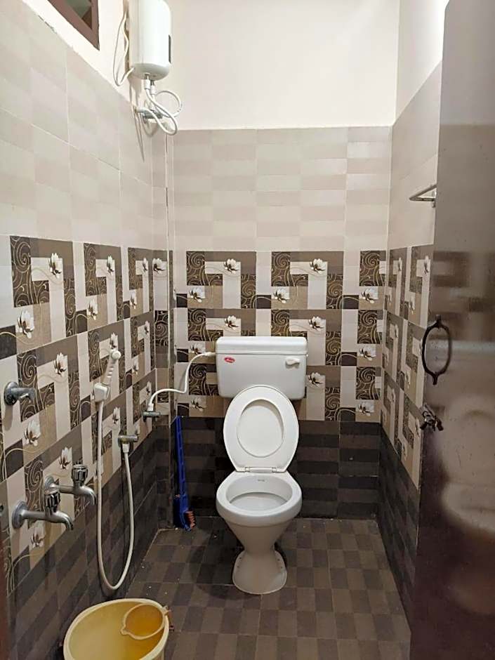 AJR HALL AND A/C ROOMS