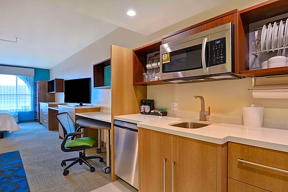Home2 Suites by Hilton Orlando Flamingo Crossings