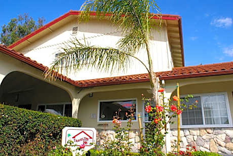 Travelers Inn