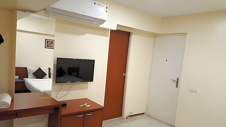 Hotel Executive Residency