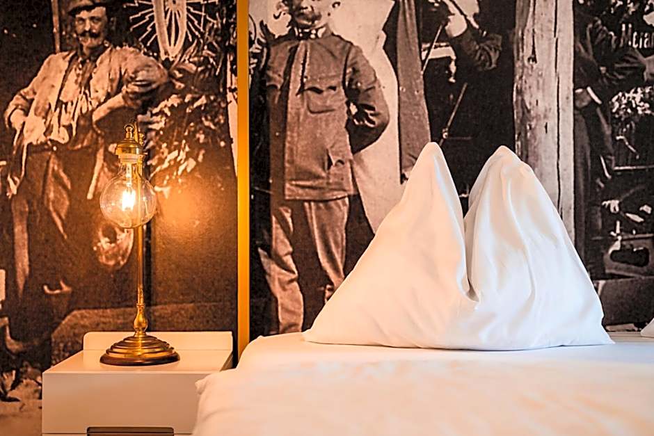 goldfinger + suites