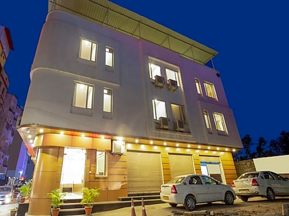 Hotel Anchal Villa By YB Hotels