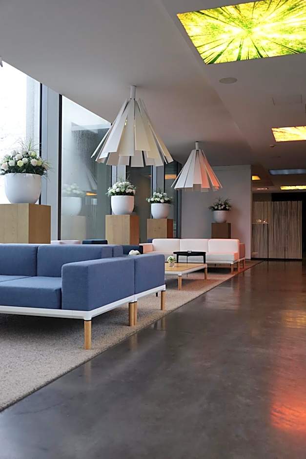 D-Hotel